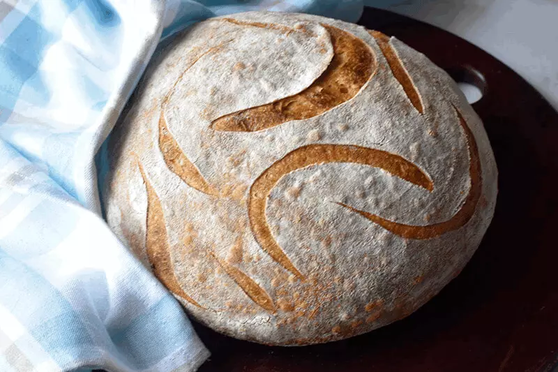 כיכר לחם מחמצת פינגר פוד קייטרינג מגשי אירוח אירועים