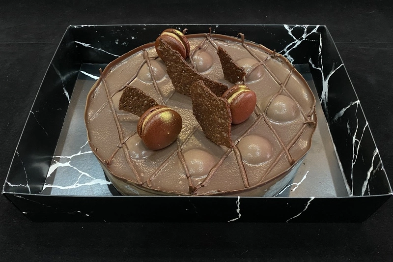 עוגת שוקולד קינדר בואנו פינגר פוד קייטרינג מגשי אירוח קינוחים לאירועים כשר